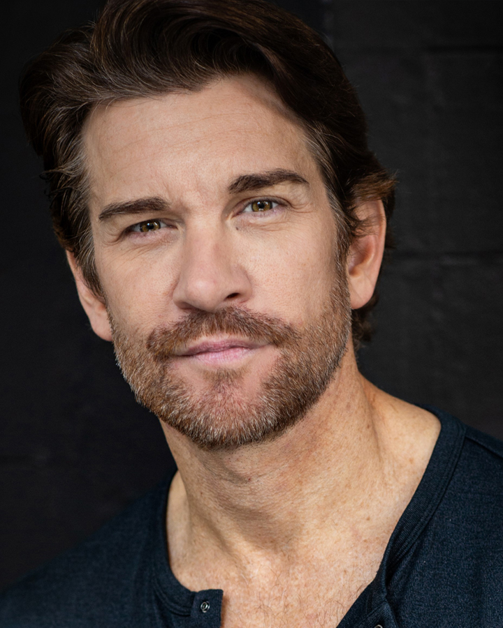 Headshot of Andy Karl